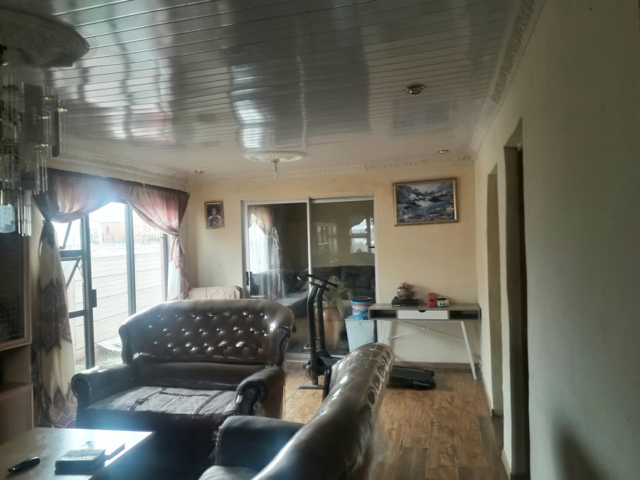 3 Bedroom Property for Sale in Kwa Nobuhle Eastern Cape